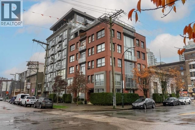 60x 919 Station Street, Vancouver