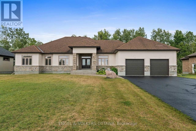 7510 Village Centre Place, Ottawa