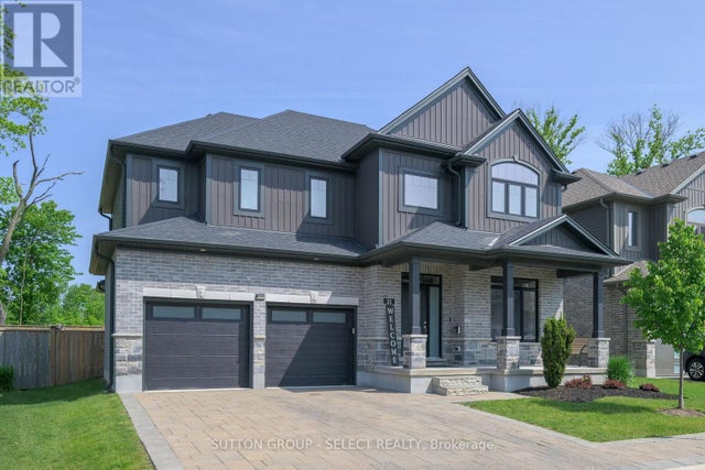 33 - 1061 Eagletrace Drive, London North (north S)