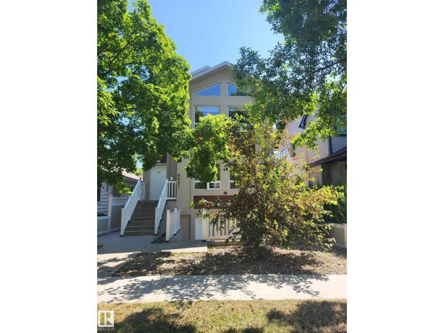 8607 108a St Nw, Edmonton
