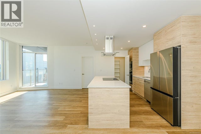 902 1628 Store St, Victoria