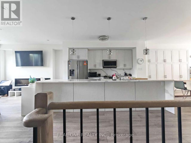 19 Woodstream Drive, Toronto (west Humber-Clairville)