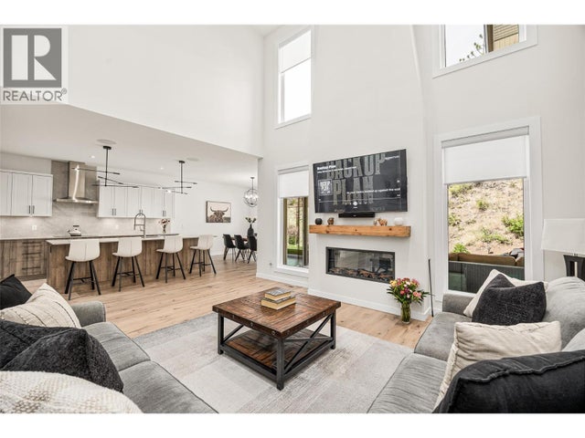 162 Echo Ridge Drive, Kelowna