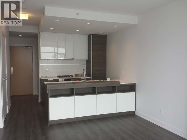 19xx 4688 Kingsway, Burnaby