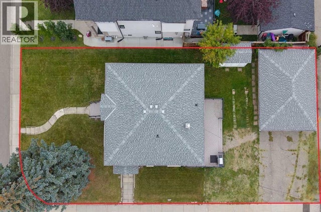 2240 35 Street Sw, Calgary