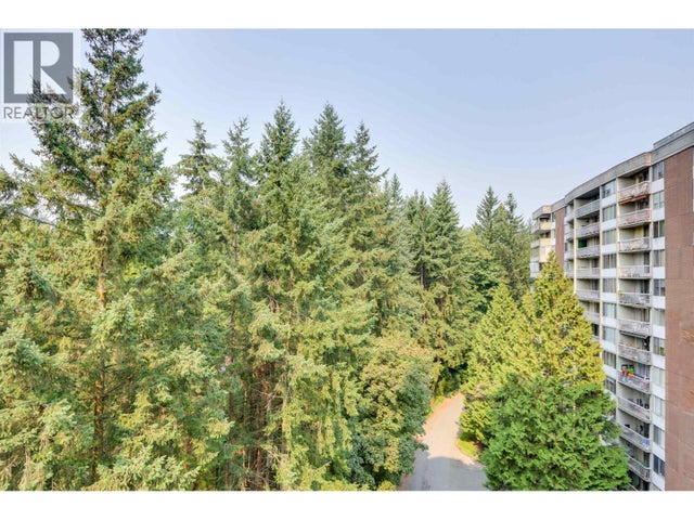 1004 2024 Fullerton Avenue, North Vancouver