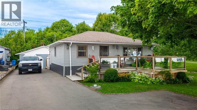 187 Blue Water Parkway, Selkirk