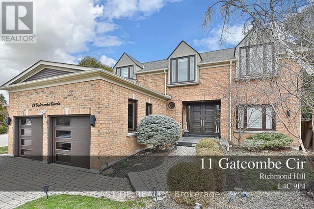11 Gatcombe Circle, Richmond Hill (mill Pond)