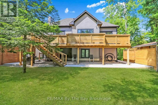 35 48th Street N, Wasaga Beach