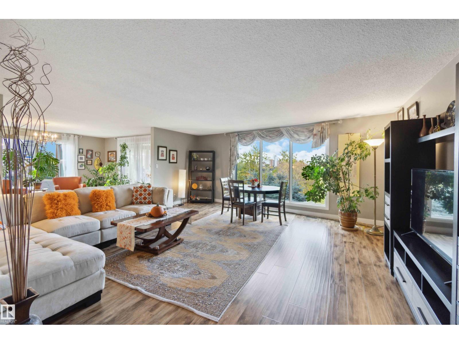 8707 107 St Nw, Edmonton