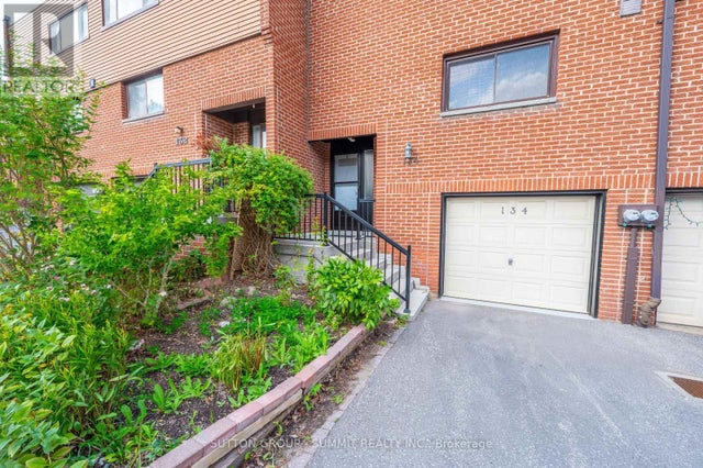 134 Song Meadowway, Toronto (hillcrest Village)