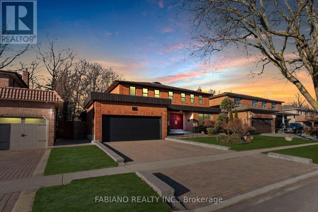 186 Wigwoss Drive, Vaughan (east Woodbridge)