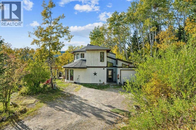 200, 229306 Highway 762, Rural Foothills County