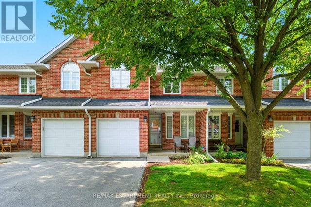 4 - 2252 Walkers Line, Burlington (headon)