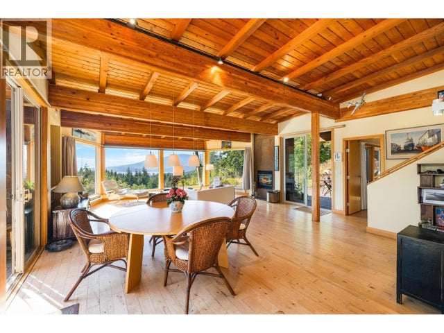 1301 Sunset Road, Bowen Island