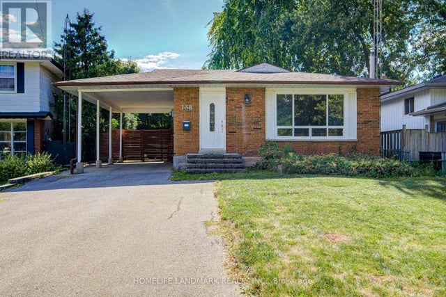 138 Osborne Crescent, Oakville (cp College Park)
