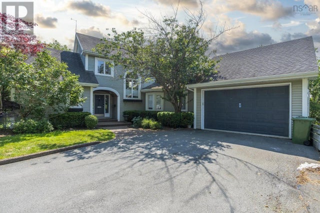 12 Saraguay Place, Halifax