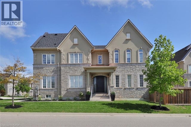 2163 Vineland Crescent, Oakville