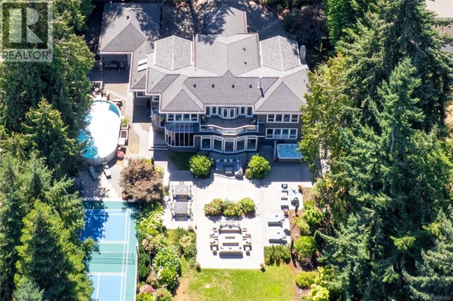 1895 Widgeon Rd, Qualicum Beach