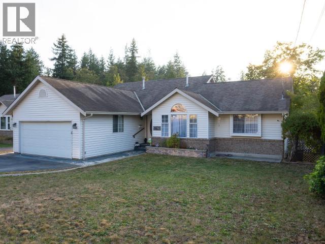 4621 Redonda Ave, Powell River