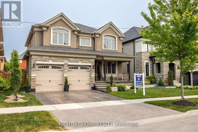 25 Charterhouse Drive N, Whitby (rolling Acres)