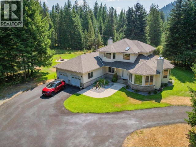2718 Osachoff Road, South Slocan