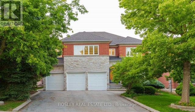 82 Woodstone Avenue, Richmond Hill (devonsleigh)