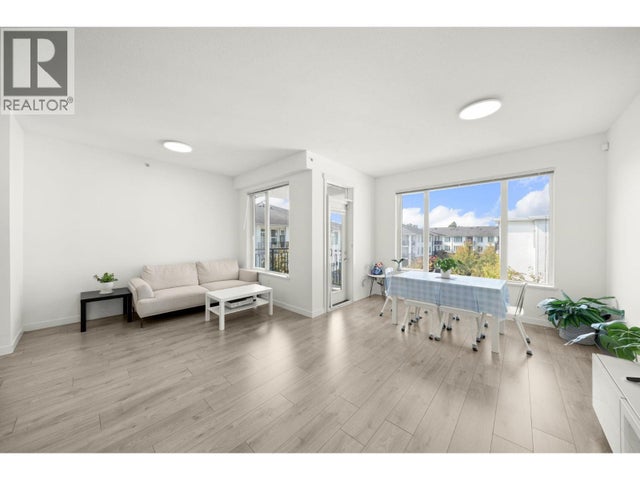 438 9388 Mckim Way, Richmond