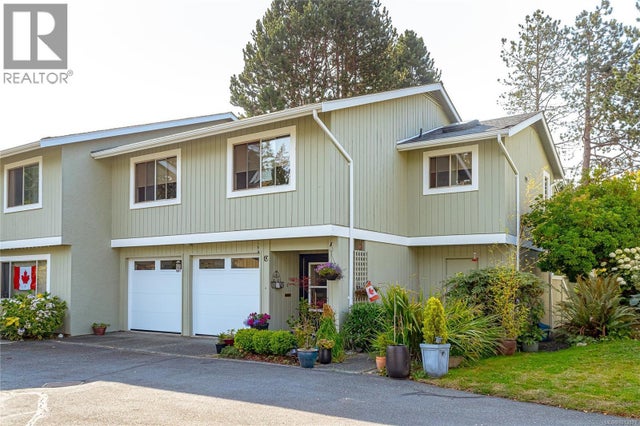 18 2020 White Birch Rd, Sidney