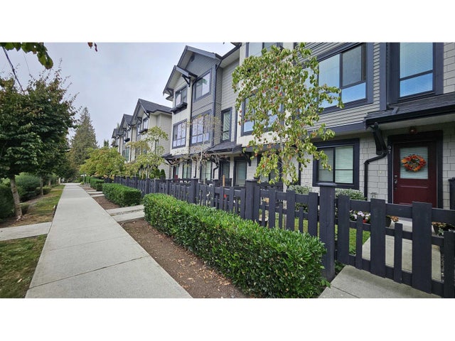 97 8570 204 Street, Langley