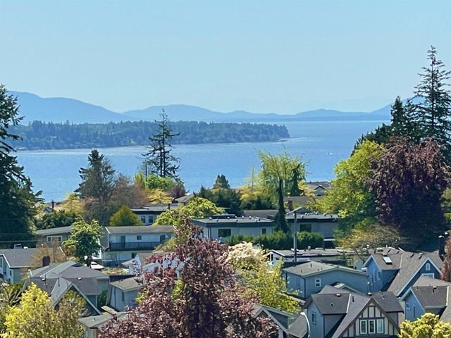 707 1526 Finlay Street, White Rock