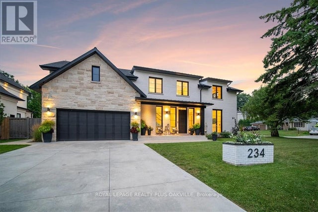234 Walby Drive, Oakville (sw Southwest)