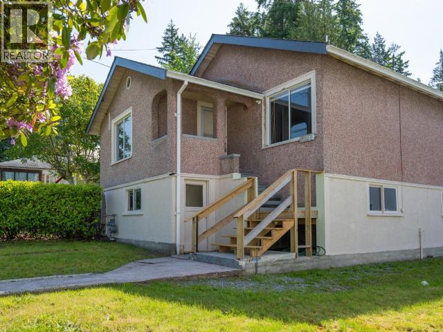 6812 Cranberry Street, Powell River
