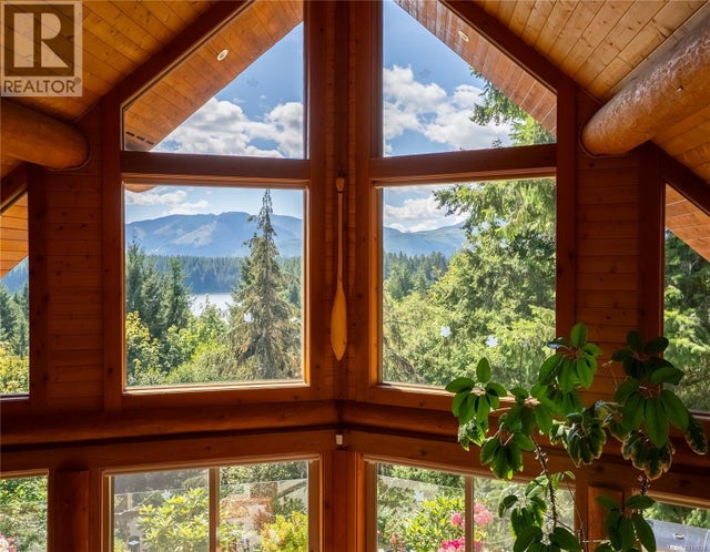 9215 Kestrel Dr, Lake Cowichan