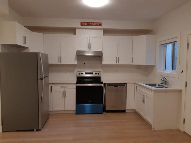 Bsmt 16773 20 Avenue, Surrey