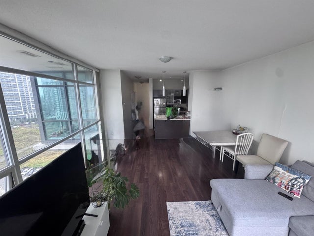 1604 13399 104th Avenue, Surrey