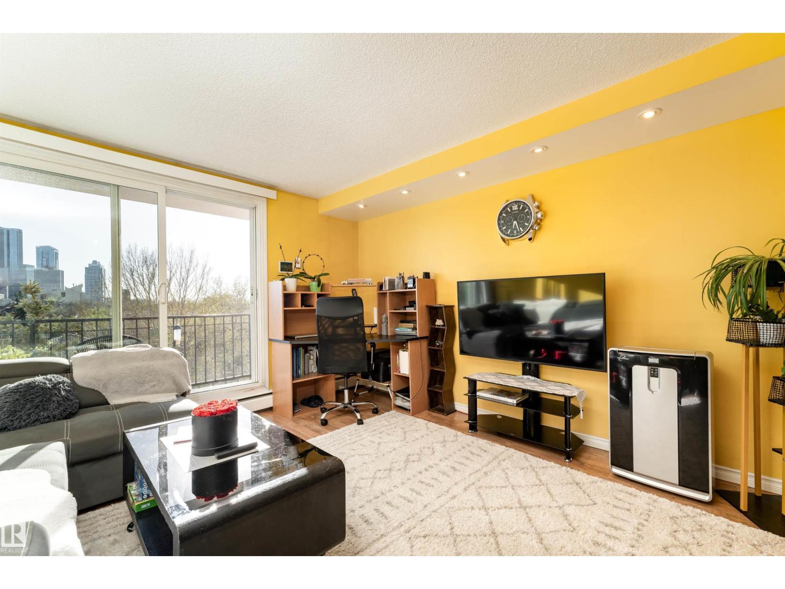 9028 Jasper Av Nw, Edmonton