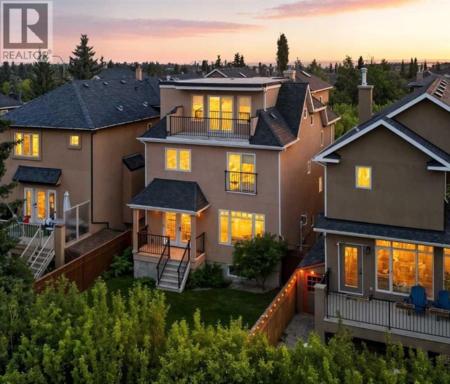 24 Aspen Meadows Green Sw, Calgary