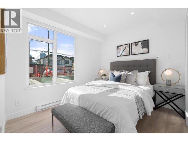 207 7161 17th Avenue, Burnaby