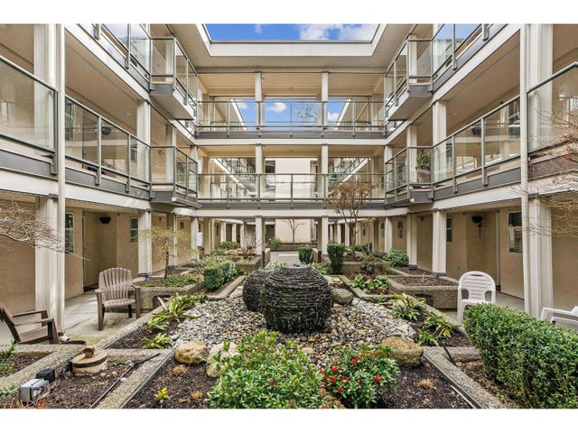 303 15255 18 Avenue, Surrey