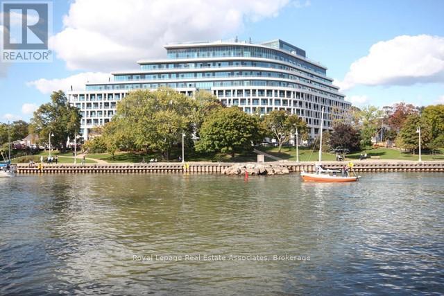 426 - 11 Bronte Road, Oakville (br Bronte)