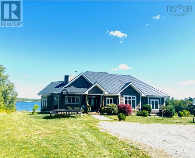 62 Douglas Lane, Williams Point