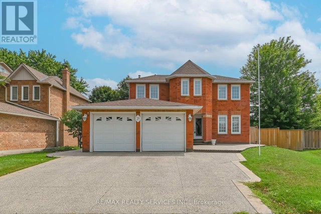 29 Leneck Avenue, Brampton (northwood Park)