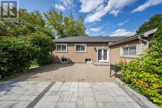 2 Newman Avenue, Richmond Hill (oak Ridges Lake Wilcox)