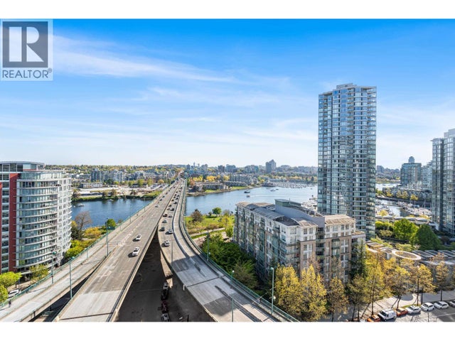 1585 87 Nelson Street, Vancouver