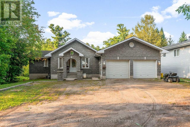 1349 Victoria Street, Petawawa