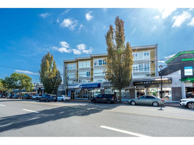 409 20238 Fraser Highway, Langley