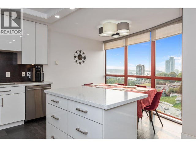 1104 38 Leopold Place, New Westminster