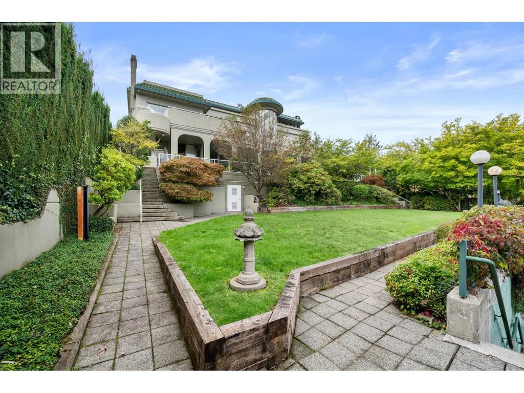 828 Beachview Drive, North Vancouver