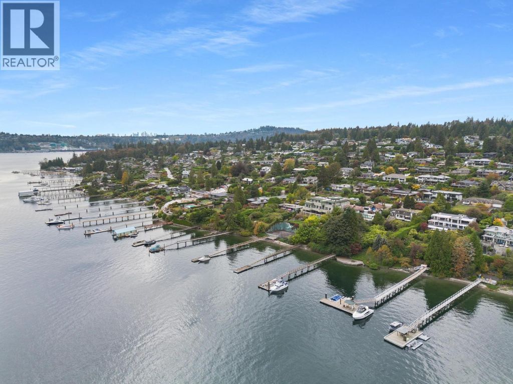 828 Beachview Drive, North Vancouver